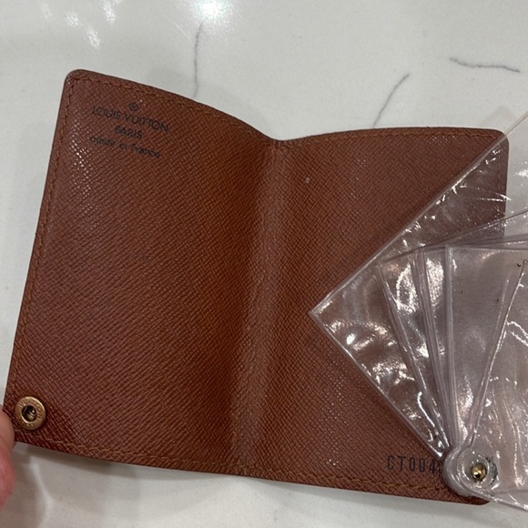 Louis Vuitton Monogram Port Credit
Card wallet
Good condition
Authentic - Picture 4 of 9